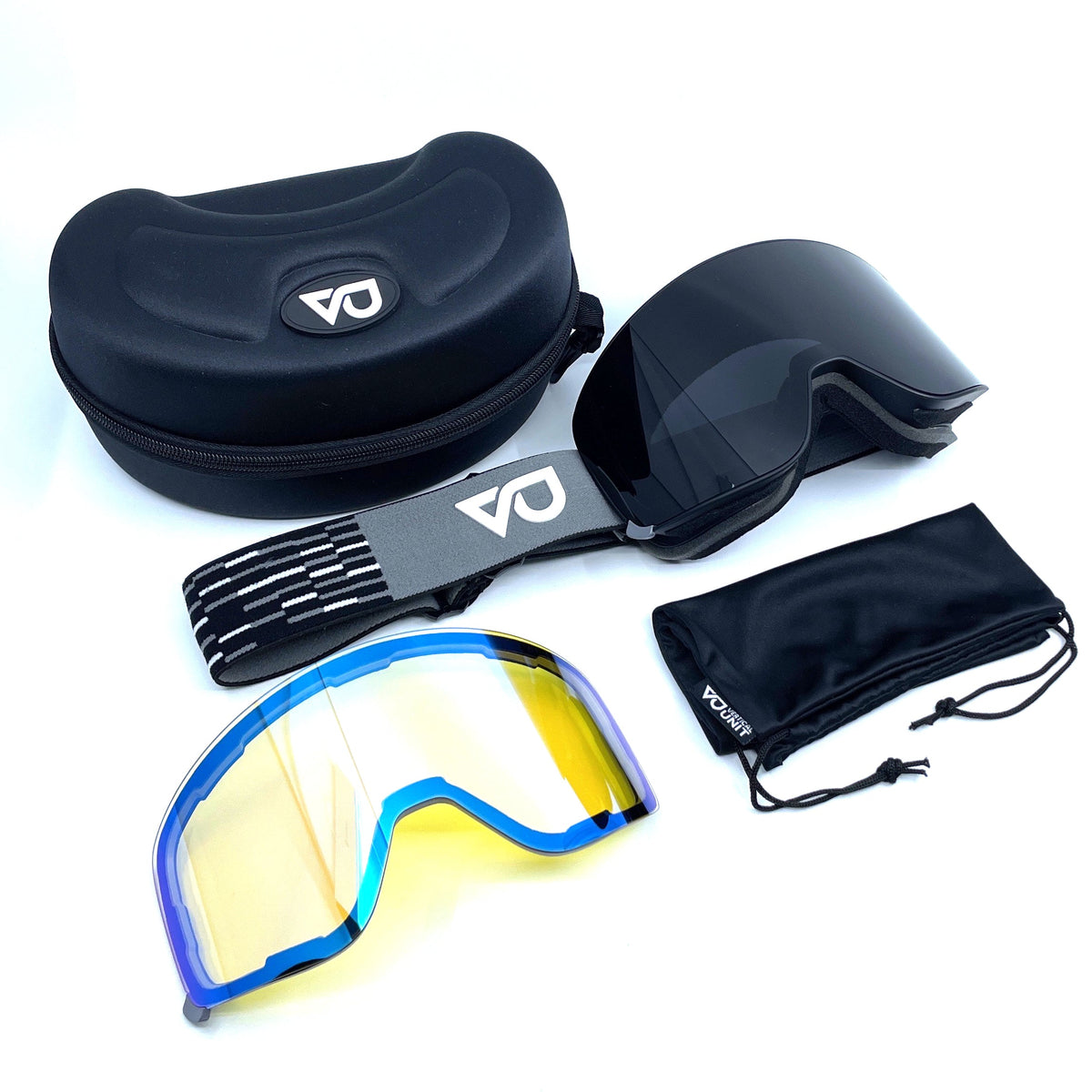 Lieferumfang der Blaze: Skibrille, zweites Glas, Hartschalenetui und Mikrofaserbeutel